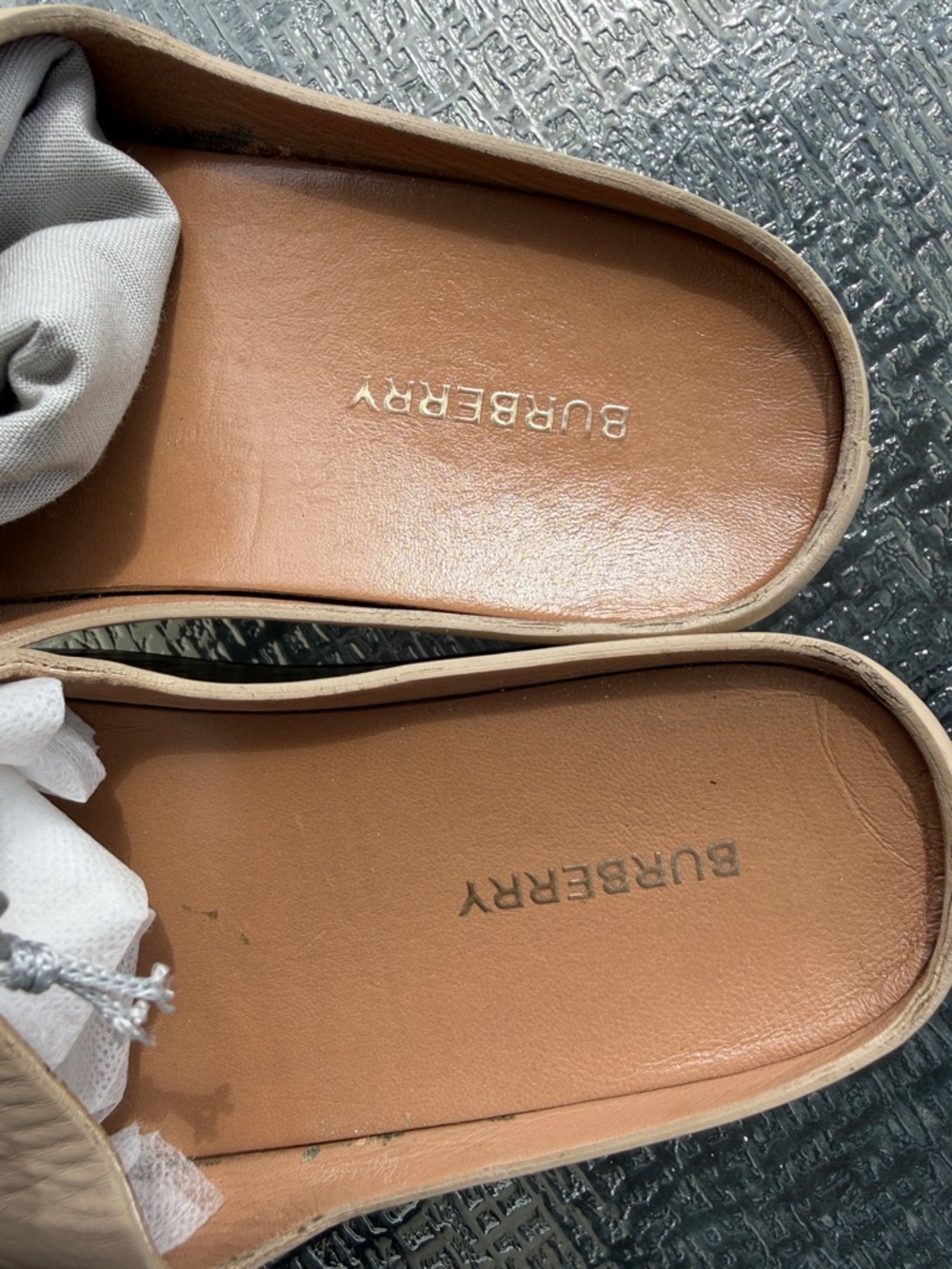 Burberry Taupe Leather Open-Toe Slide Mules Alice sandal - Picture 4 of 7